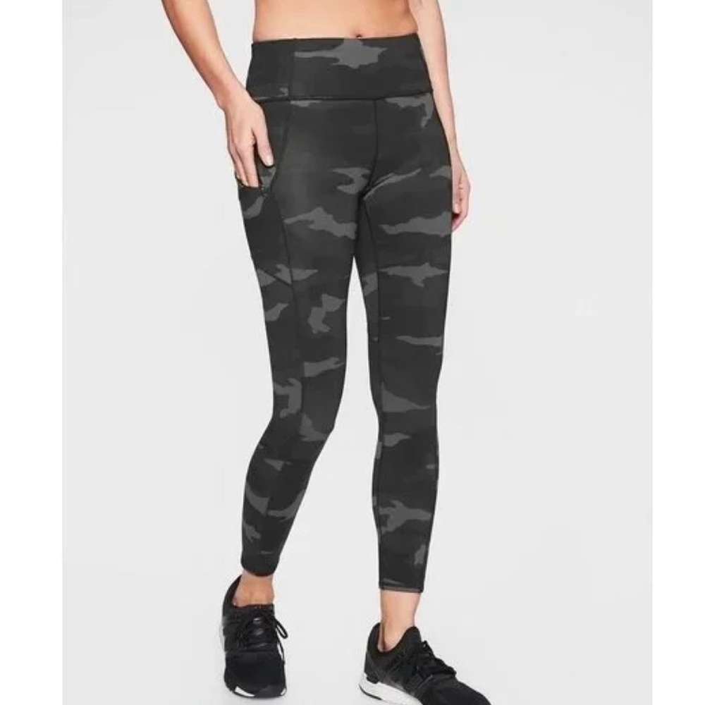 ATHLETA Gray Camo Contender 7/8 Tight Active Workout‎ Gym Running Leggings Sz SP